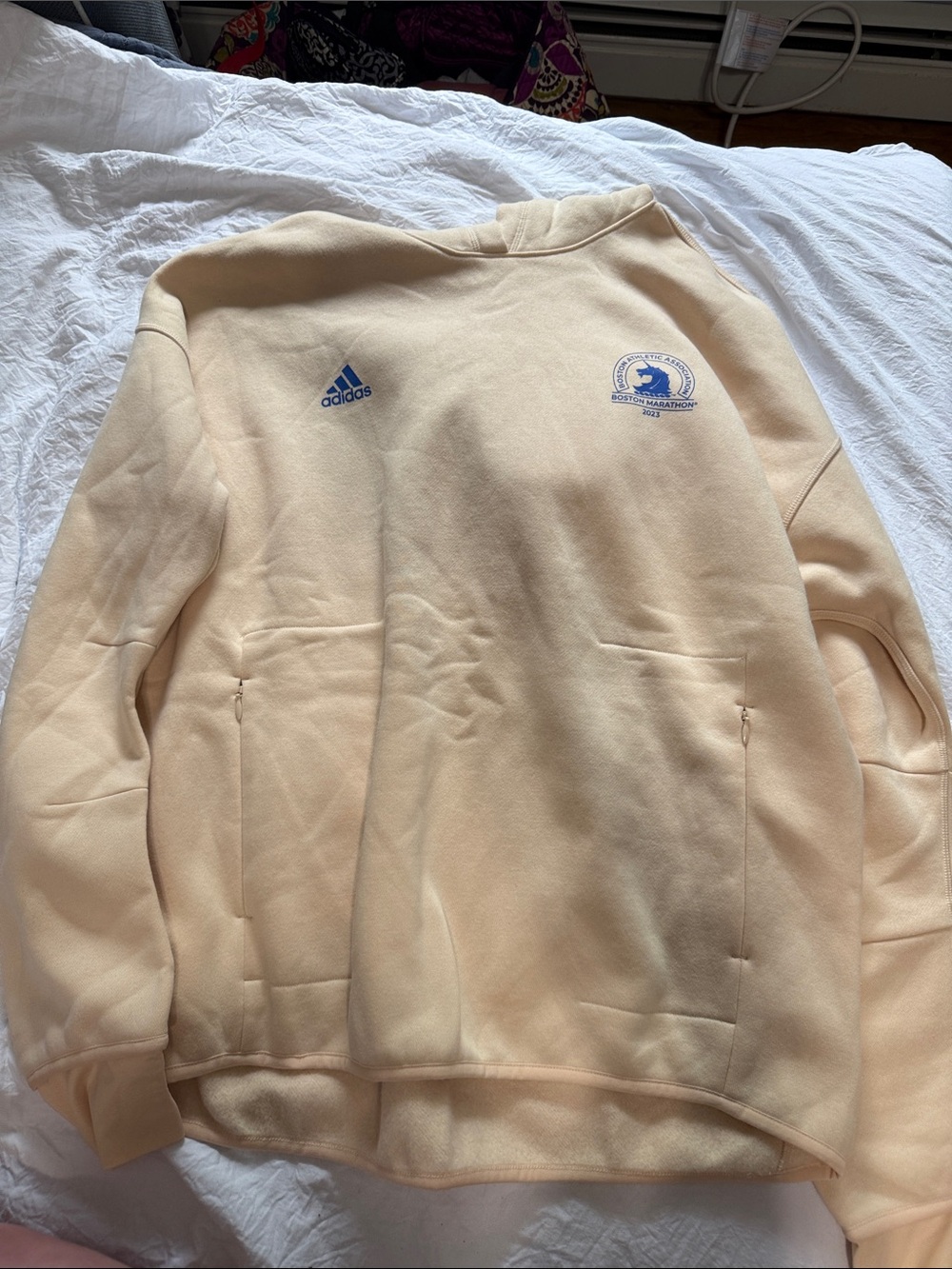 Adidas Womens Cream 2023 Boston Marathon Crest Sweatshirt